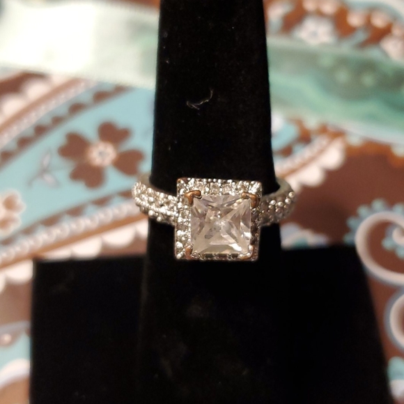 CZ ring - Picture 3 of 3